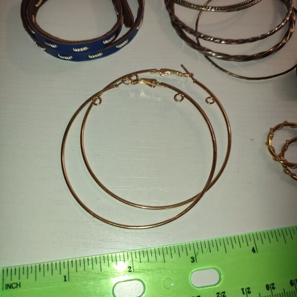 Bracelets Earrings Vintage Jewelry Bundle 11 Pcs Retro Cuff Dangle 4 Leaf Clover - Picture 7 of 9